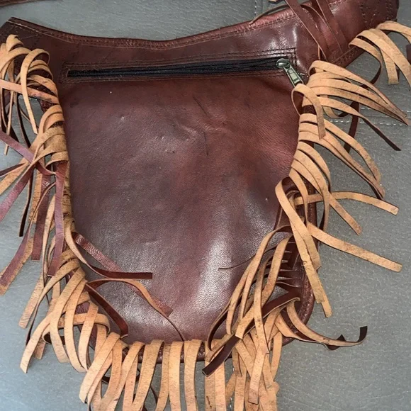 Hand-crafted Leather Fringed Adjustable Hip Belt-
Bumbag (unisex) - Picture 12 of 14